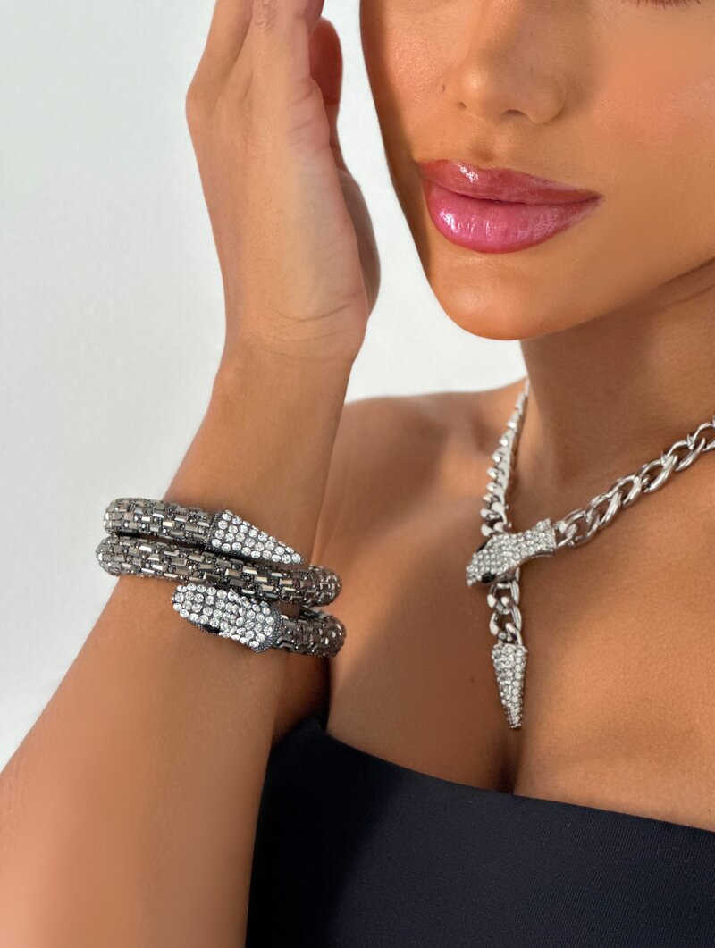 Bracelete Serpente Três Voltas com Pedraria