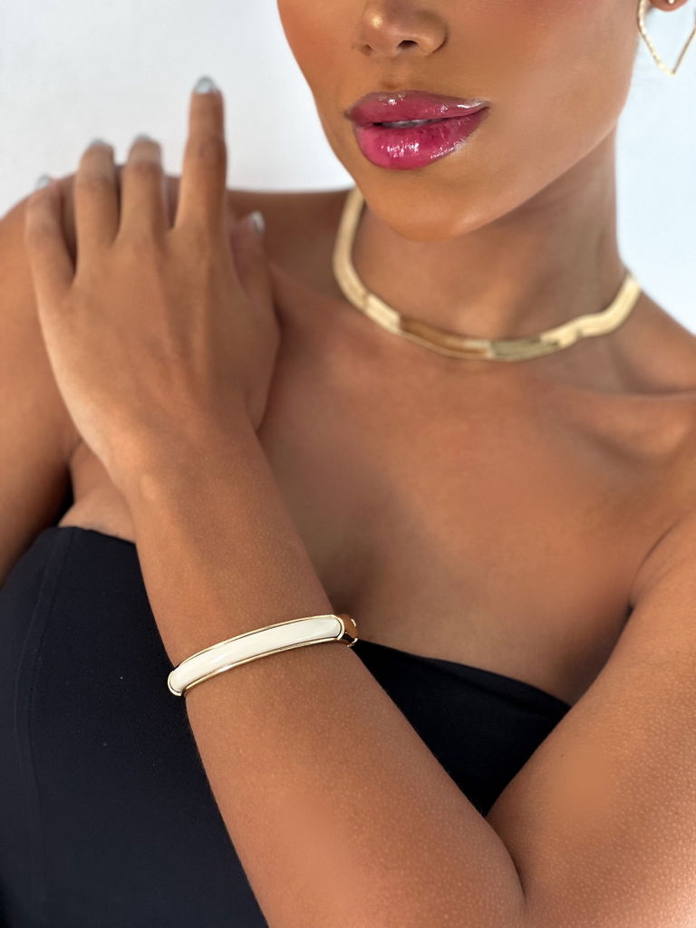 Bracelete verniz italiano banhado a ouro 18k resina nude