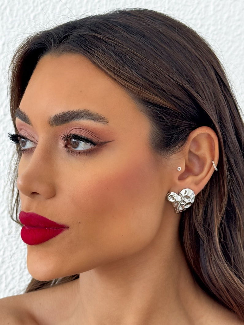 Brinco Aço Inoxidável Folheado a Ouro 18k e Prata Coração Martelado