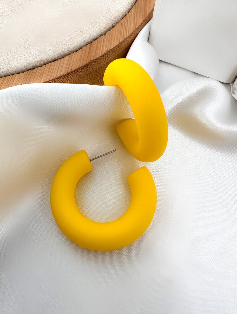 Brinco Argola Tubo Resina