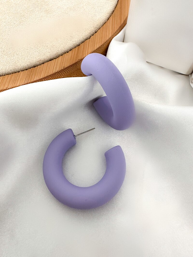 Brinco Argola Tubo Resina