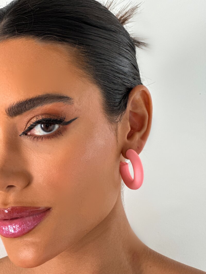 Brinco Argola Tubo Resina