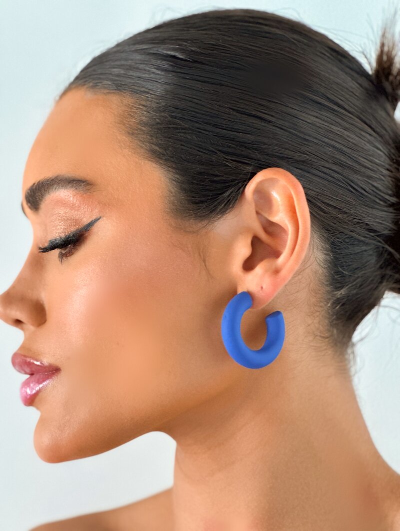 Brinco Argola Tubo Resina