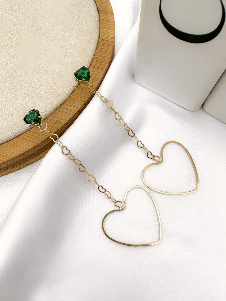 Brinco Coração De Zircônia Com Fio De Coração Vazado