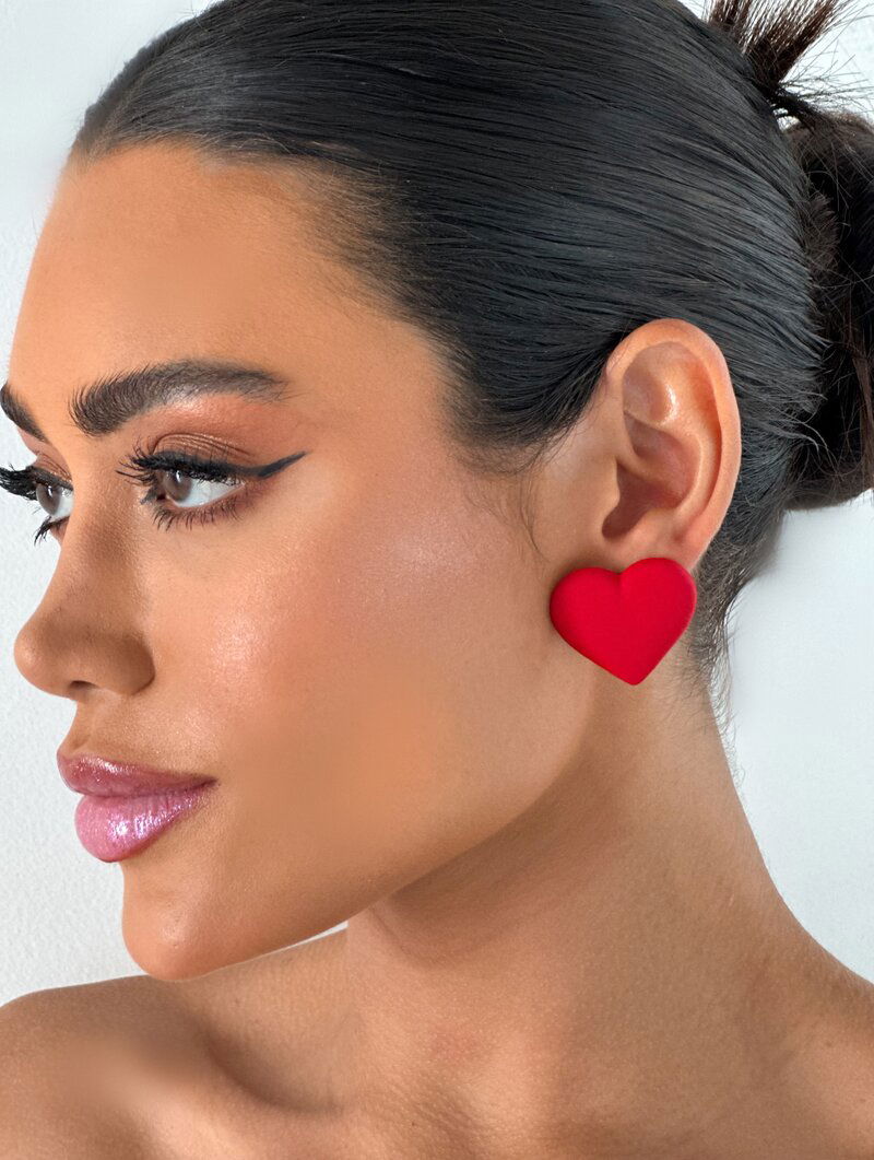 Brinco Coração Resina