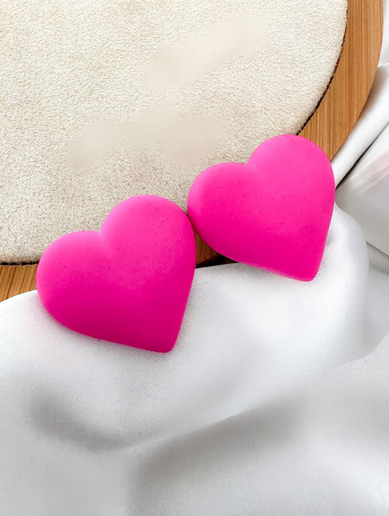 Brinco Coração Resina