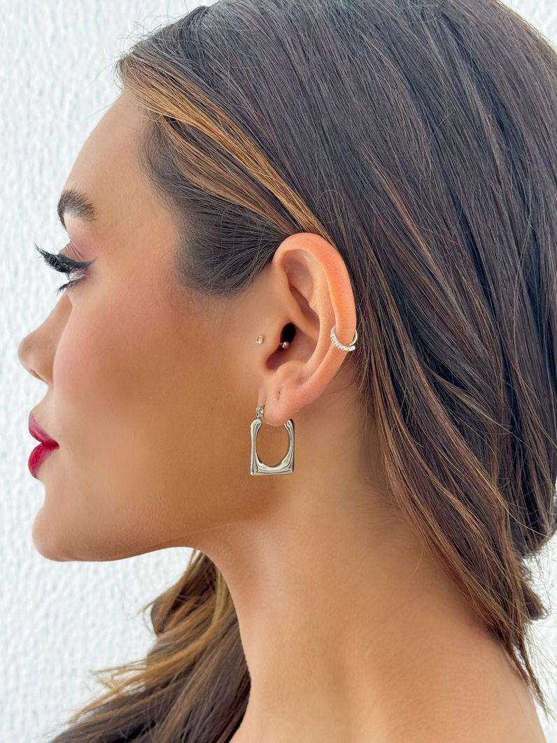 Brinco de Aço Inoxidavel Folheado a Ouro 18k e Prata Argola Quadrada