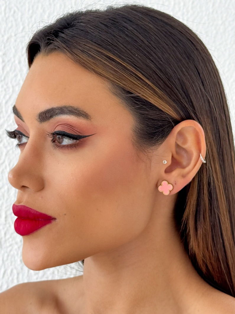 Brinco de Aço Inoxidável Folheado a Ouro 18k Inspiração Vg. Resinada Com Borda de Esferas