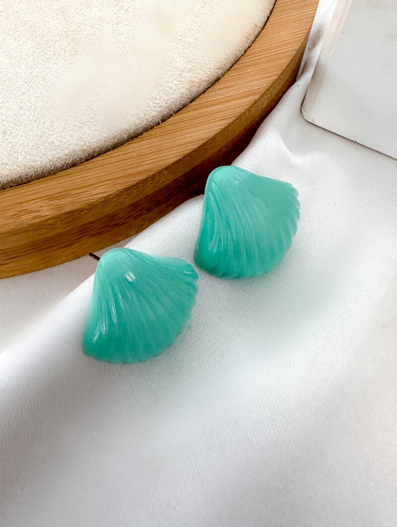 Brinco de Resina Colorida Concha