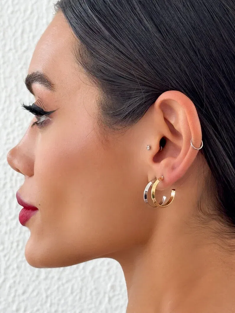 Brinco Duplo Folheado a Ouro 18k e Prata 925 Argolas Lisa