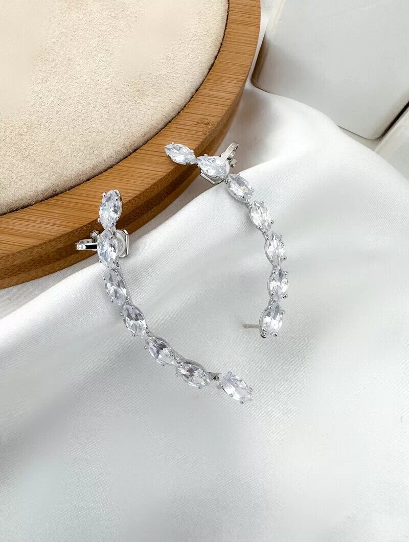 Brinco Ear Cuff Folheado a Ouro 18k e Prata com Zircônias