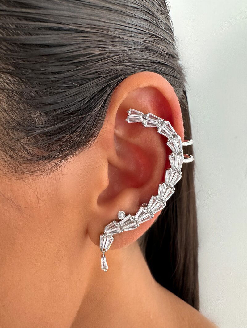Brinco Ear Cuff Folheado a Ouro 18k e Prata Navetes de Zircônia