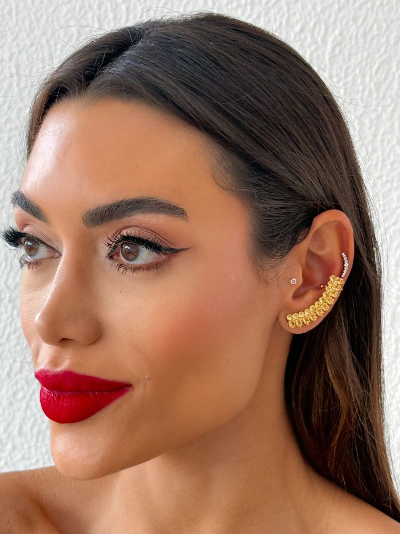 Brinco EarCuff Folheado a Ouro 18k e Prata Design Cravejado