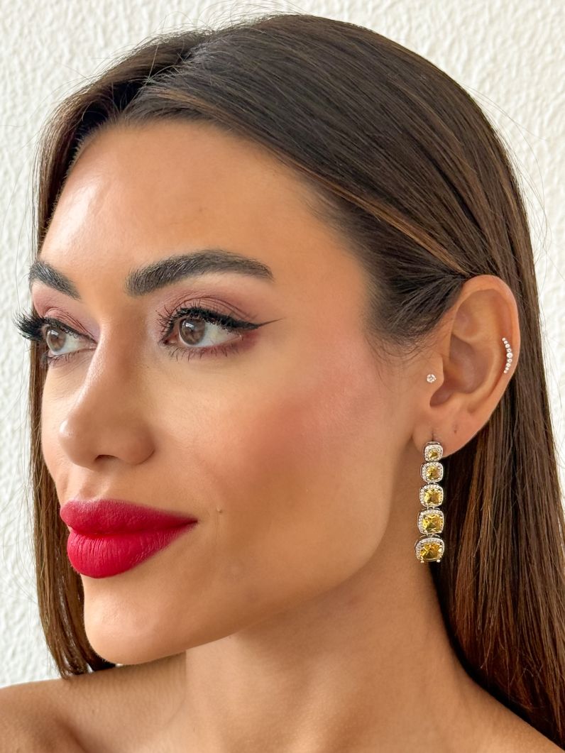 Brinco Folheado a Ouro 18k e Prata Quadrado de Cristal