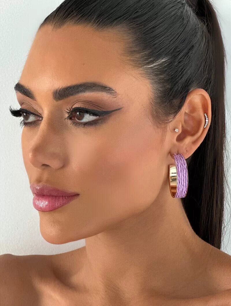 Brinco Folheado a Ouro 18k Argola com Detalhe Trançado em Palha