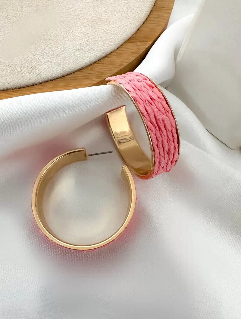 Brinco Folheado a Ouro 18k Argola com Detalhe Trançado em Palha