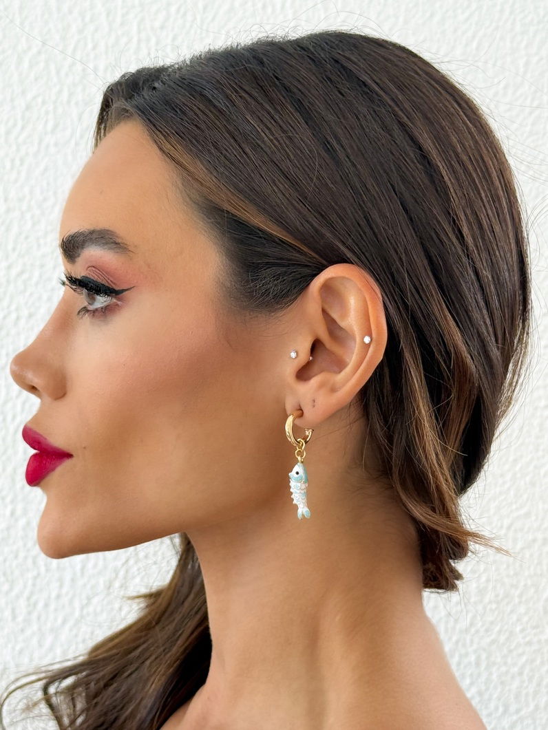 Brinco Folheado a Ouro 18k Argola Com Peixe