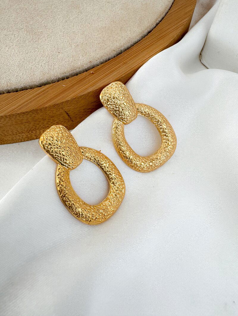 Brinco Folheado a Ouro 18k Argola com Ponteira