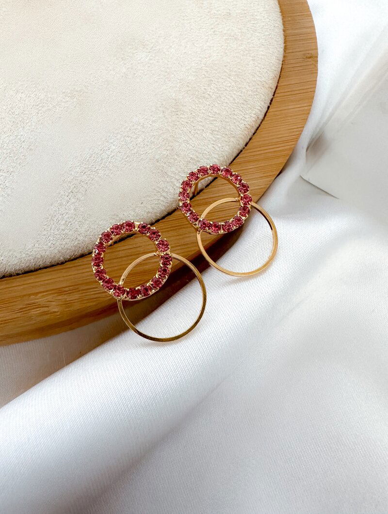 Brinco Folheado a Ouro 18k Argola Dupla Minimalista com Detalhe Cravejado