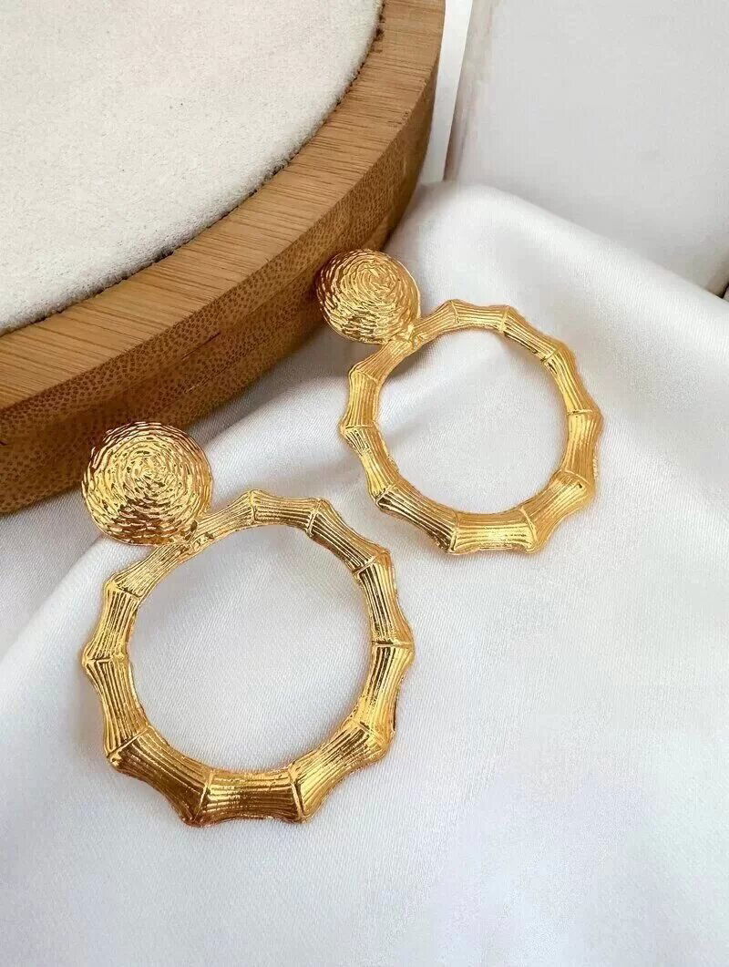 Brinco Folheado a Ouro 18k Argola Geométrica com Ponteira