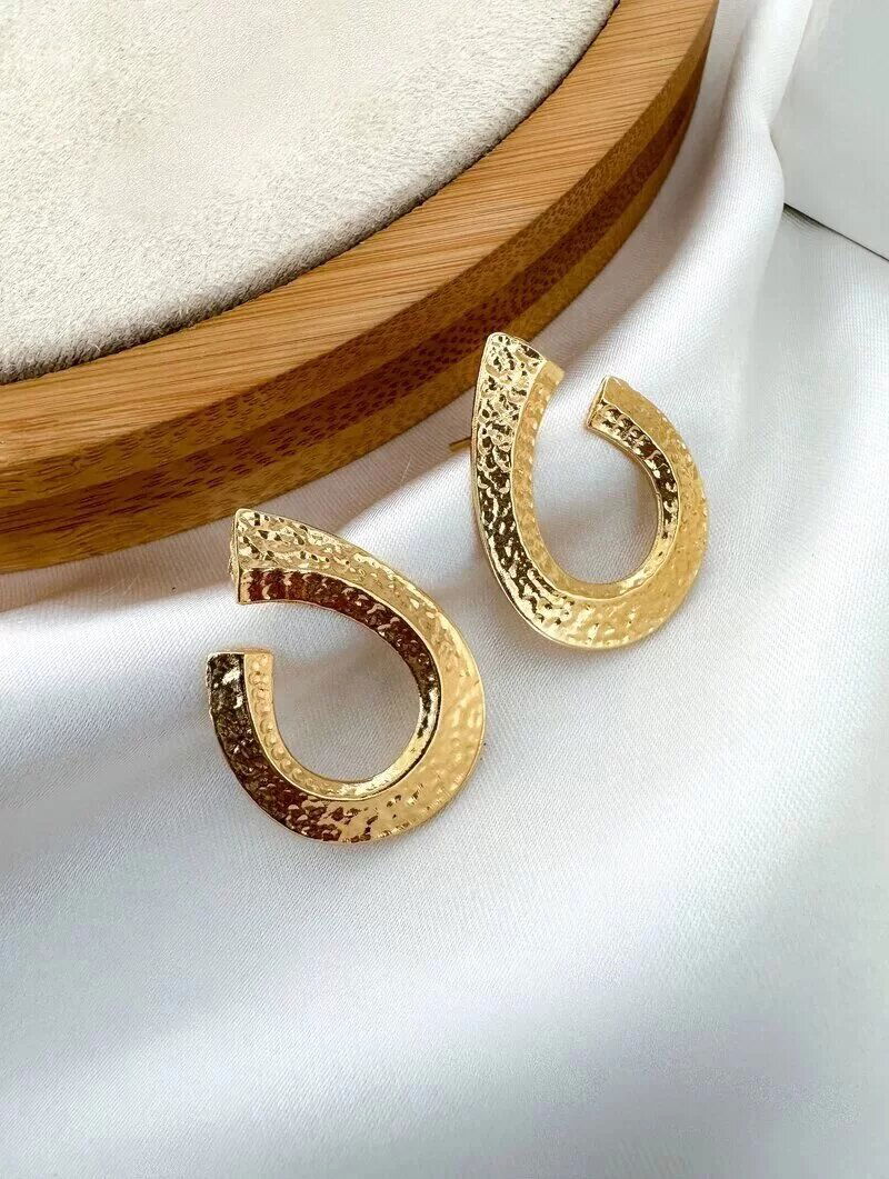 Brinco Folheado a Ouro 18k Argola Gota Vazada