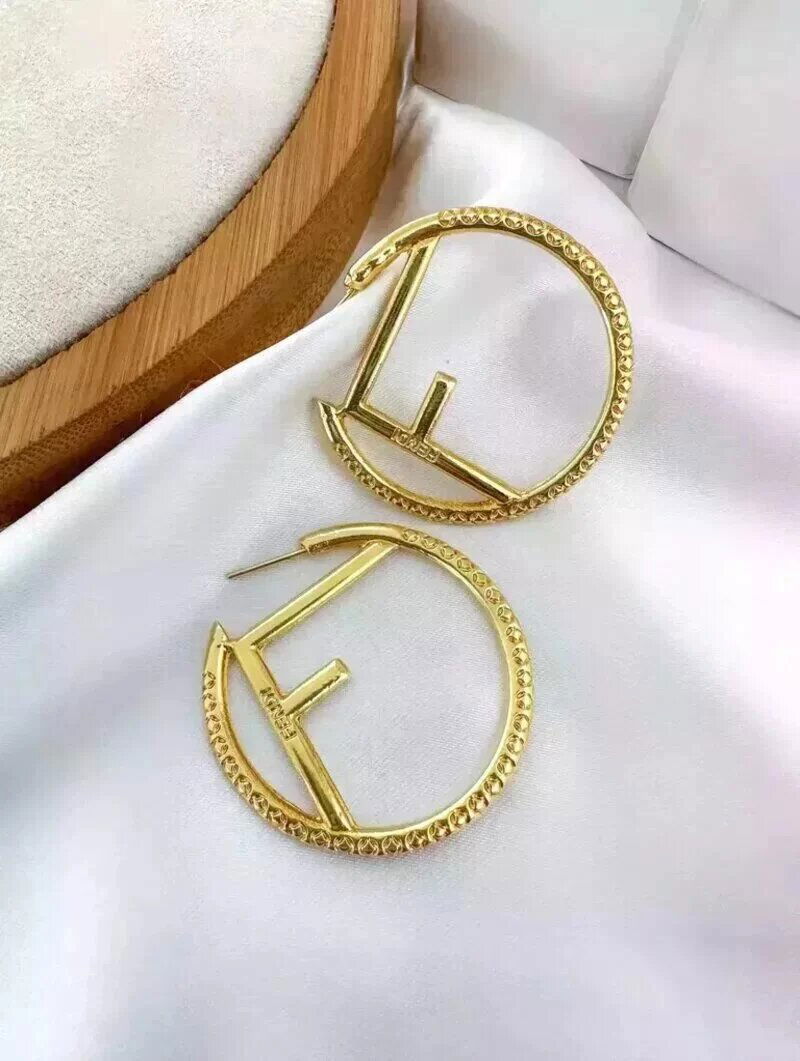 BRINCO FOLHEADO A OURO 18K ARGOLA INSPIRAÇÃO JOALHERIA.