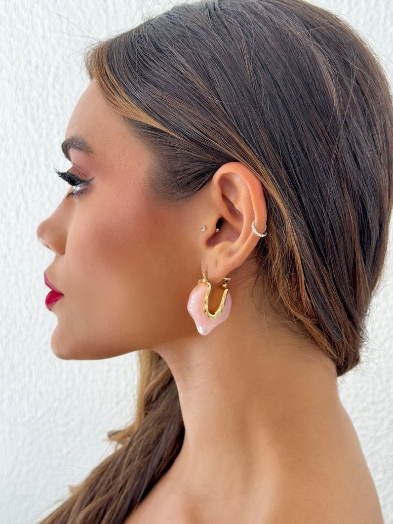 Brinco Folheado a Ouro 18k Argola Orgânica Resinada