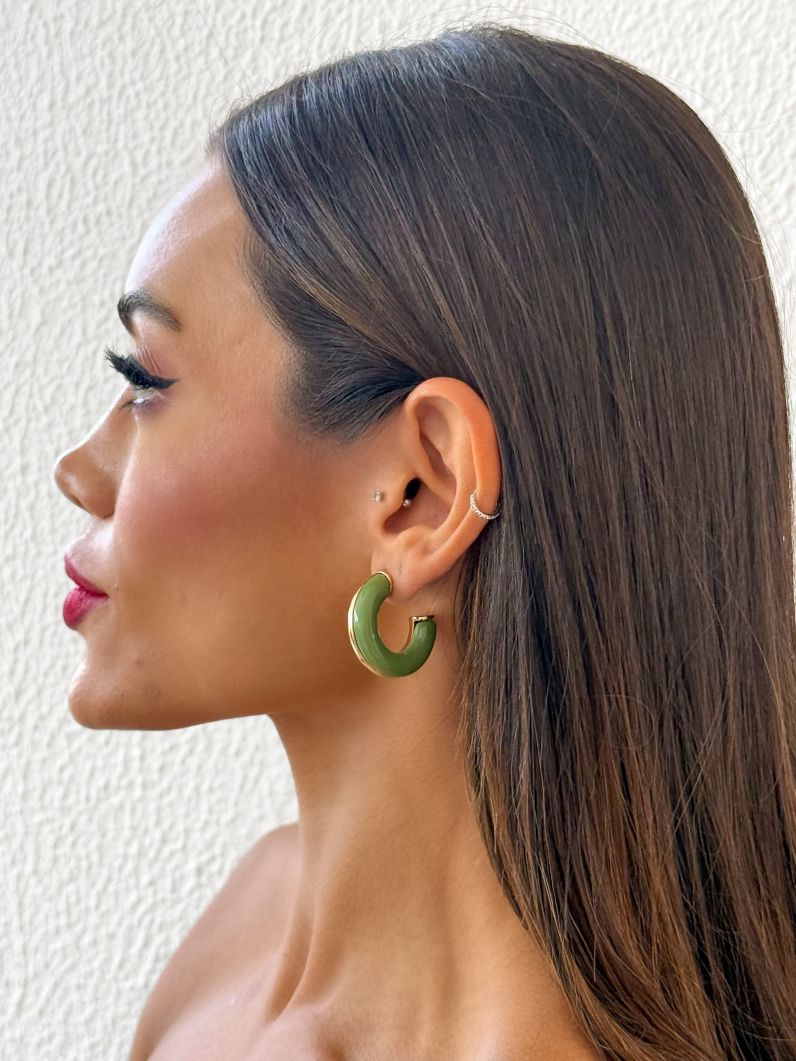 Brinco Folheado a Ouro 18k Argola Resinada