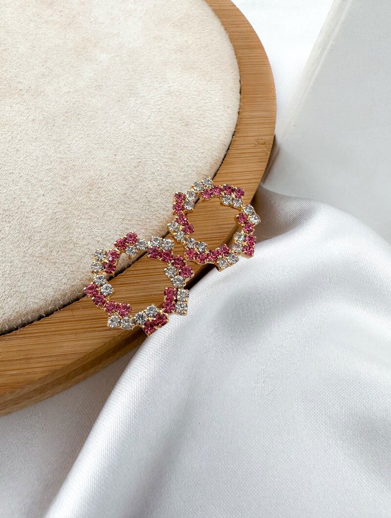 Brinco Folheado a Ouro 18k Argolinha Cravejada com Micro Zircônias
