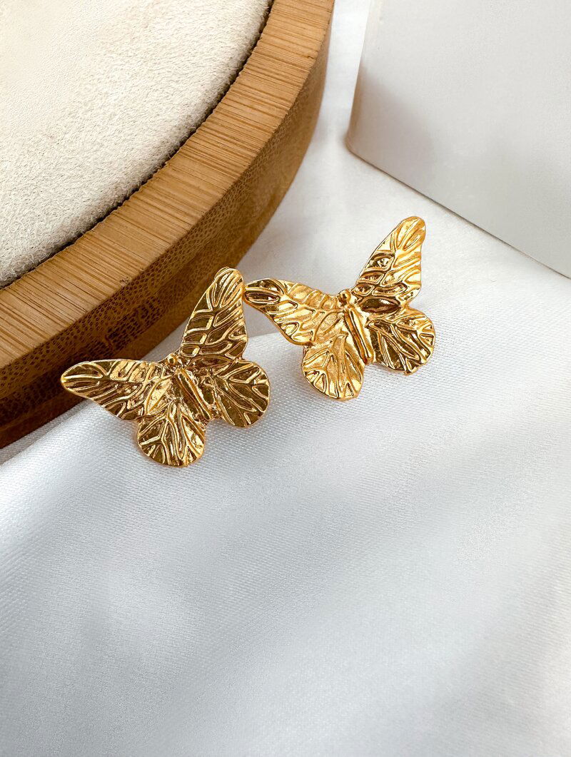 Brinco Folheado a Ouro 18K Borboleta