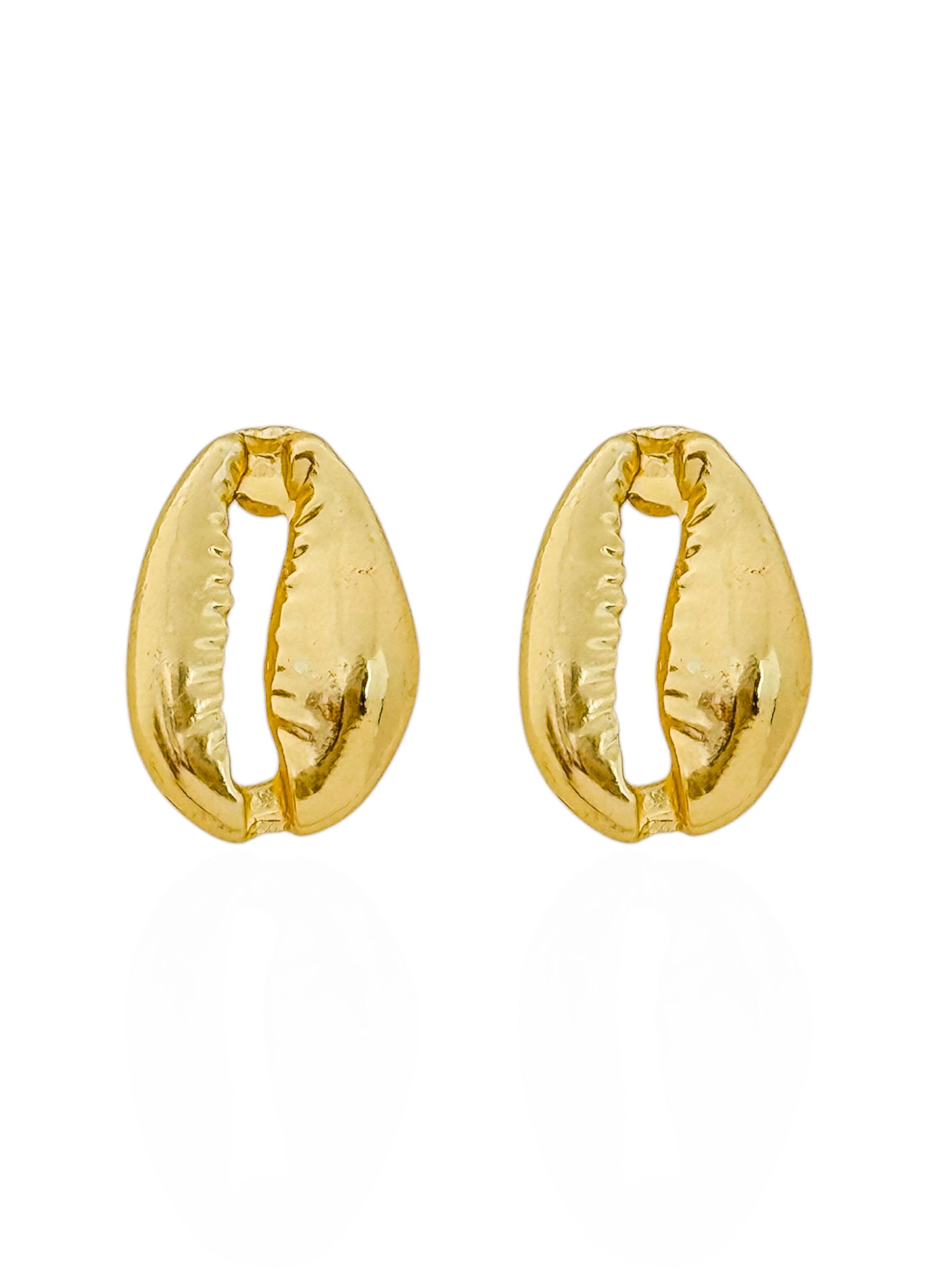 Brinco Folheado a Ouro 18K Buzios