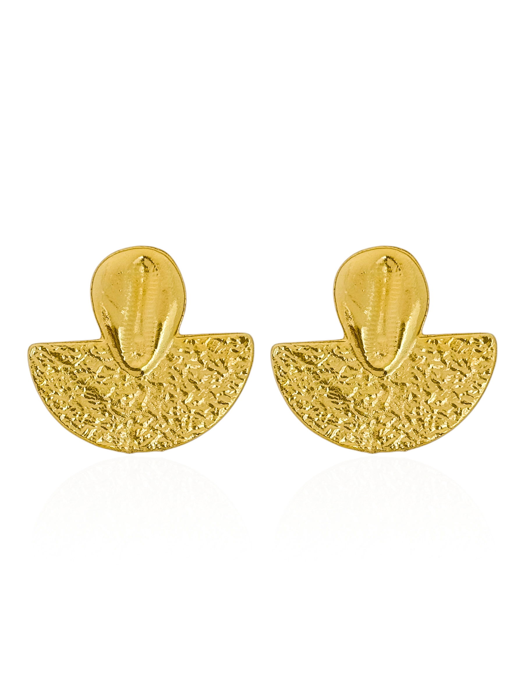 Brinco Folheado a Ouro 18k Buzios e Placa Texturizada