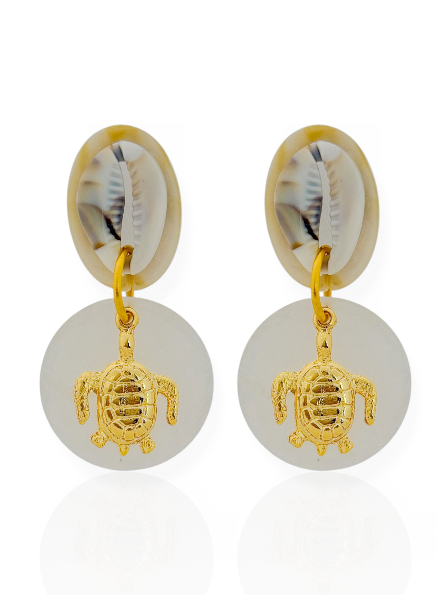 Brinco Folheado a Ouro 18k Concha e Tartaruga