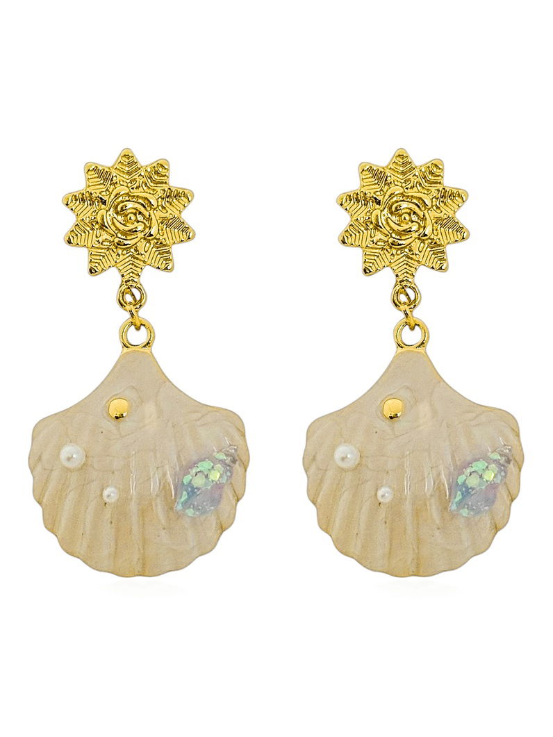 Brinco Folheado a Ouro 18k Concha Resinada Com Ponteira de Flor