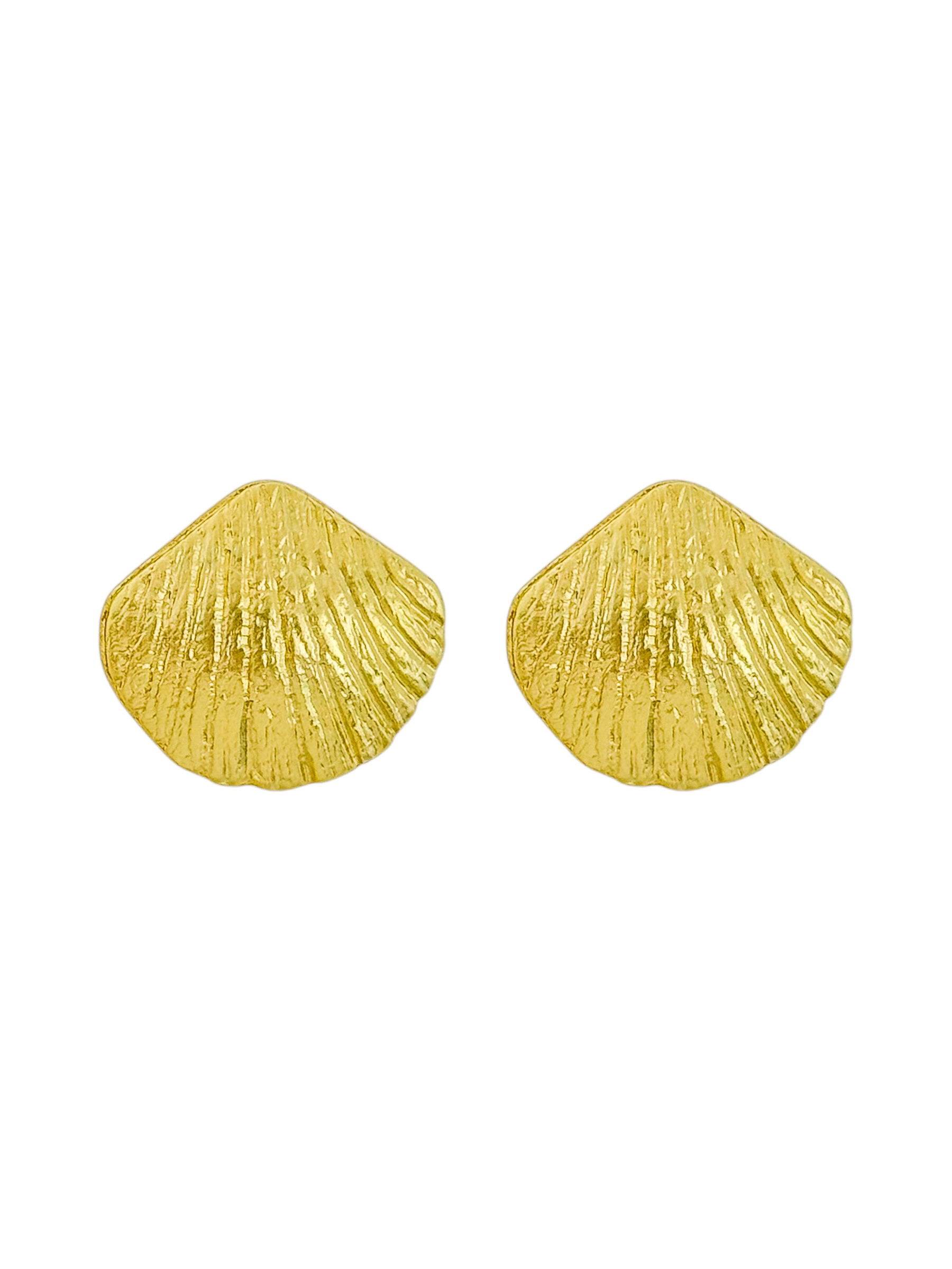 Brinco Folheado a Ouro 18k Concha Texturizada