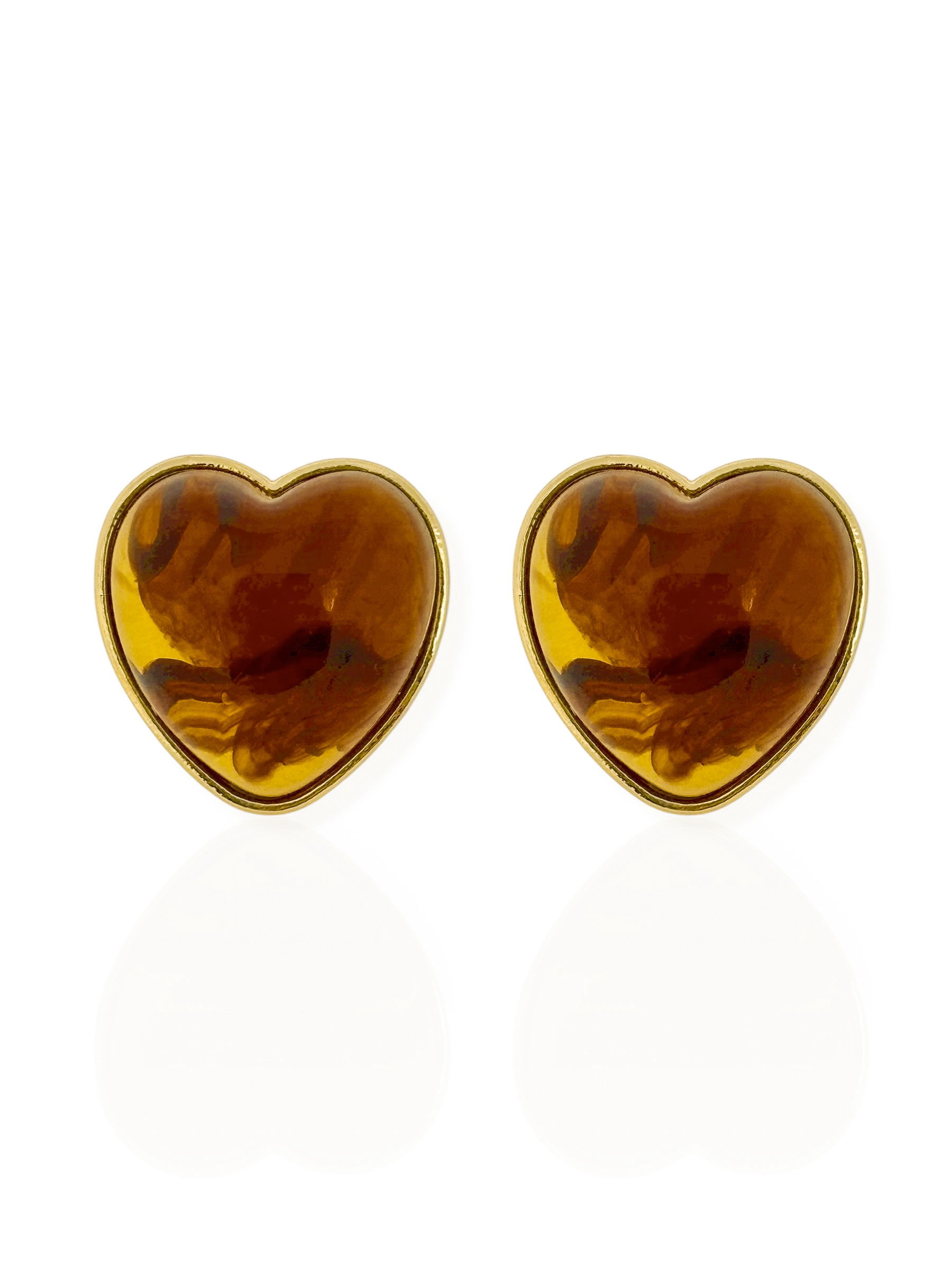 Brinco Folheado a Ouro 18k Coração Resinado