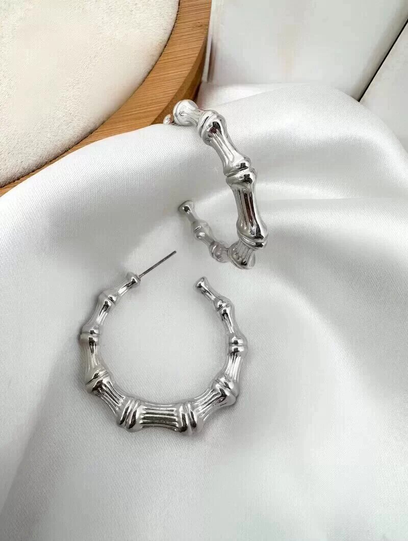 Brinco Folheado a Ouro 18K e a Prata Argola Design Bambu