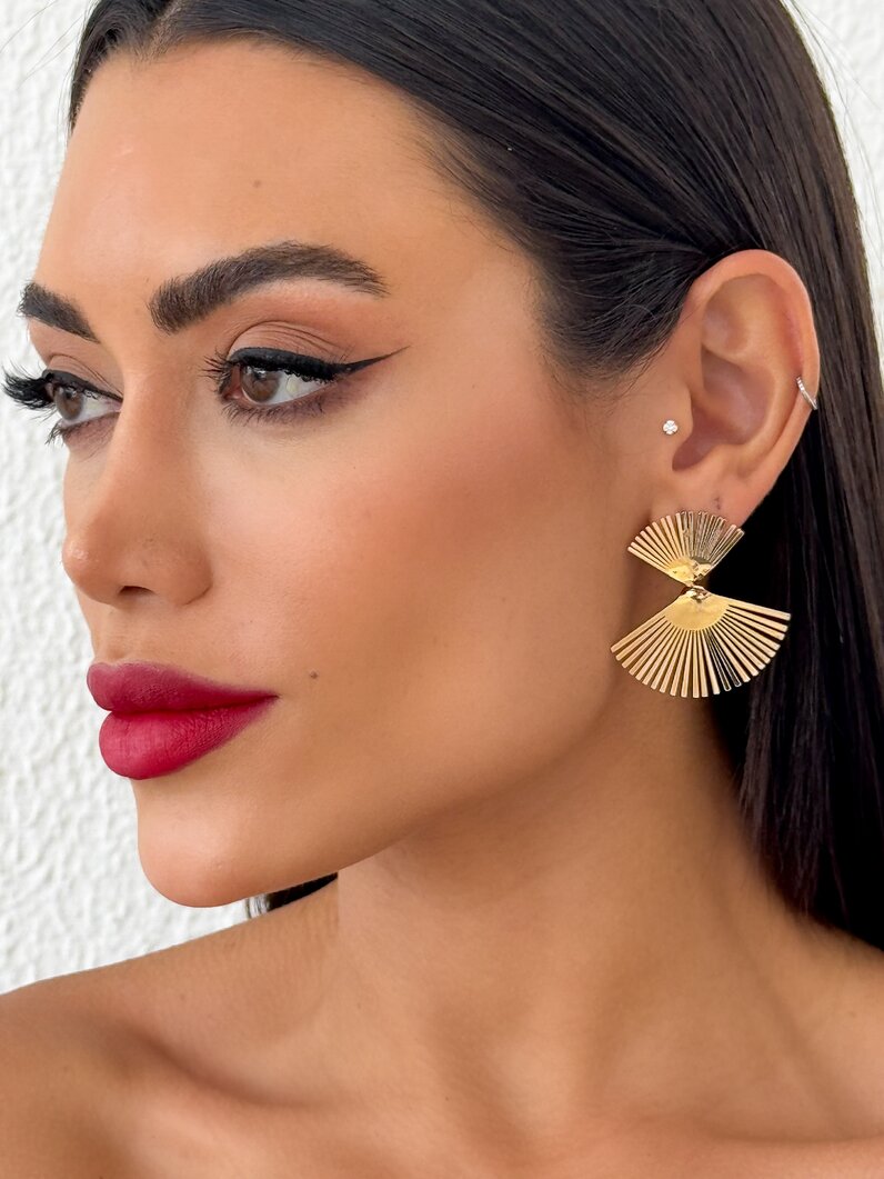 Brinco Folheado a Ouro 18k e Prata, Leque Torcido