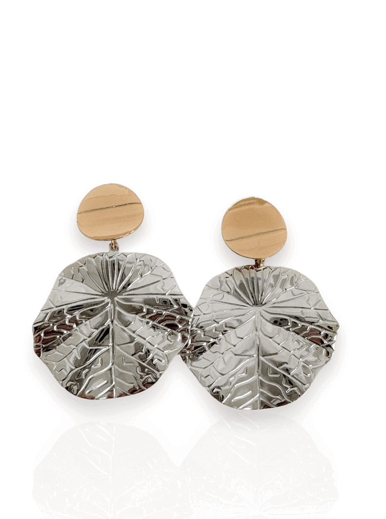 Brinco Folheado a Ouro 18k e Prata, Orgânico Martelado Com Ponteira Lisa com