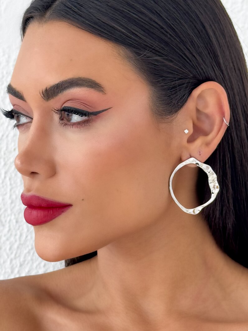 Brinco Folheado a Ouro 18k e Prata 925 Circulo Orgânico Trabalhado