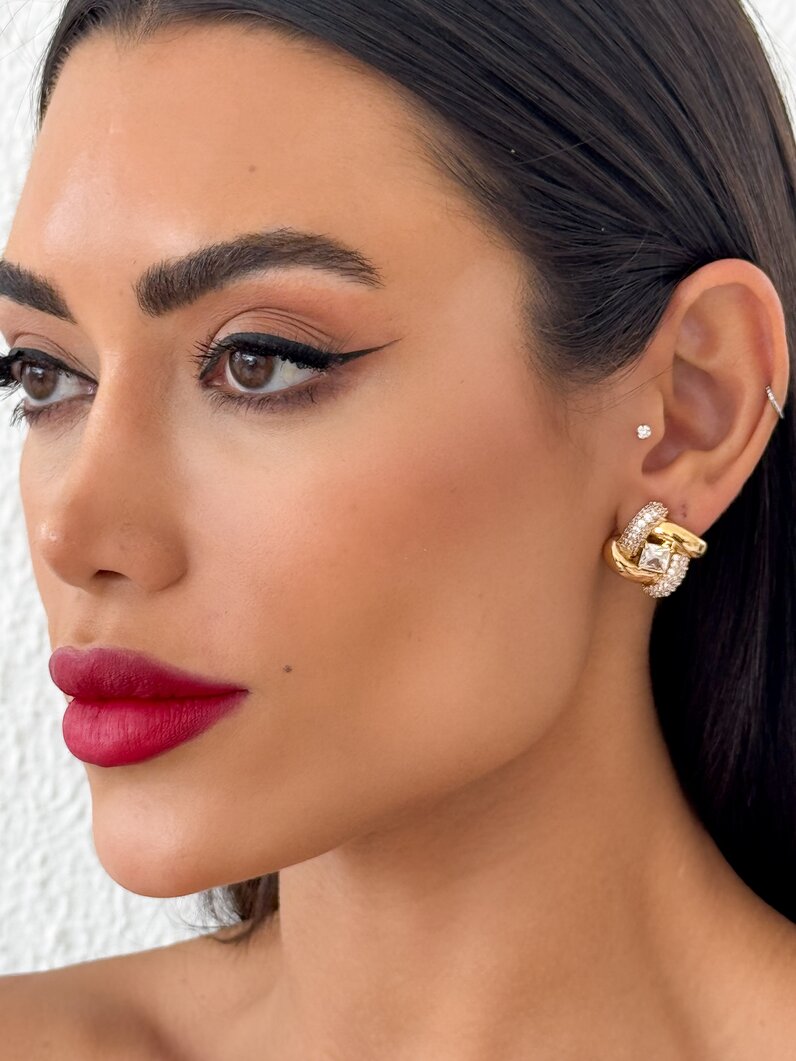 Brinco Folheado a Ouro 18k e Prata 925 Elos com Zircônia e Ponto de Luz