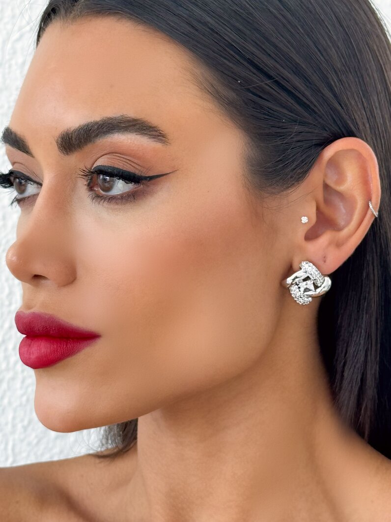 Brinco Folheado a Ouro 18k e Prata 925 Elos com Zircônia e Ponto de Luz