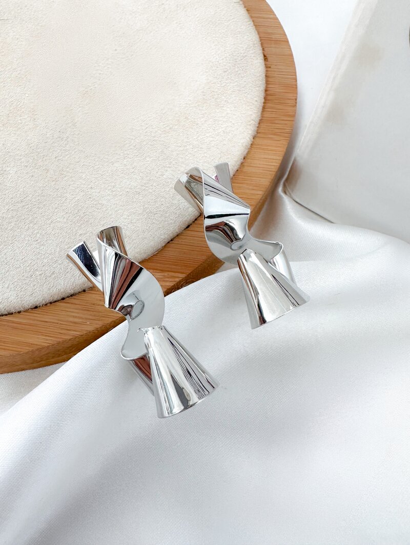 Brinco Folheado a Ouro 18k e Prata Anastasia