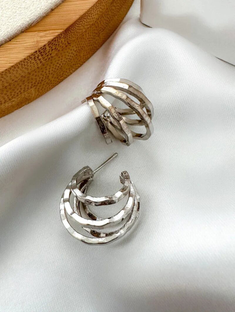 Brinco folheado a ouro 18k e prata argola cinco fios designer geometrico.