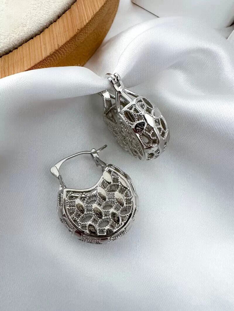 Brinco Folheado a Prata Argola com Fecho Desenhada