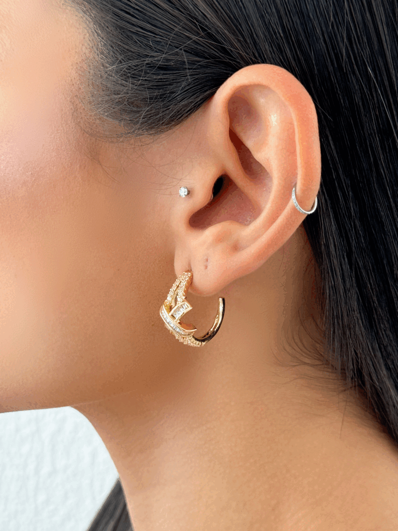 Brinco Folheado a Ouro 18k e Prata Argola Com Navete