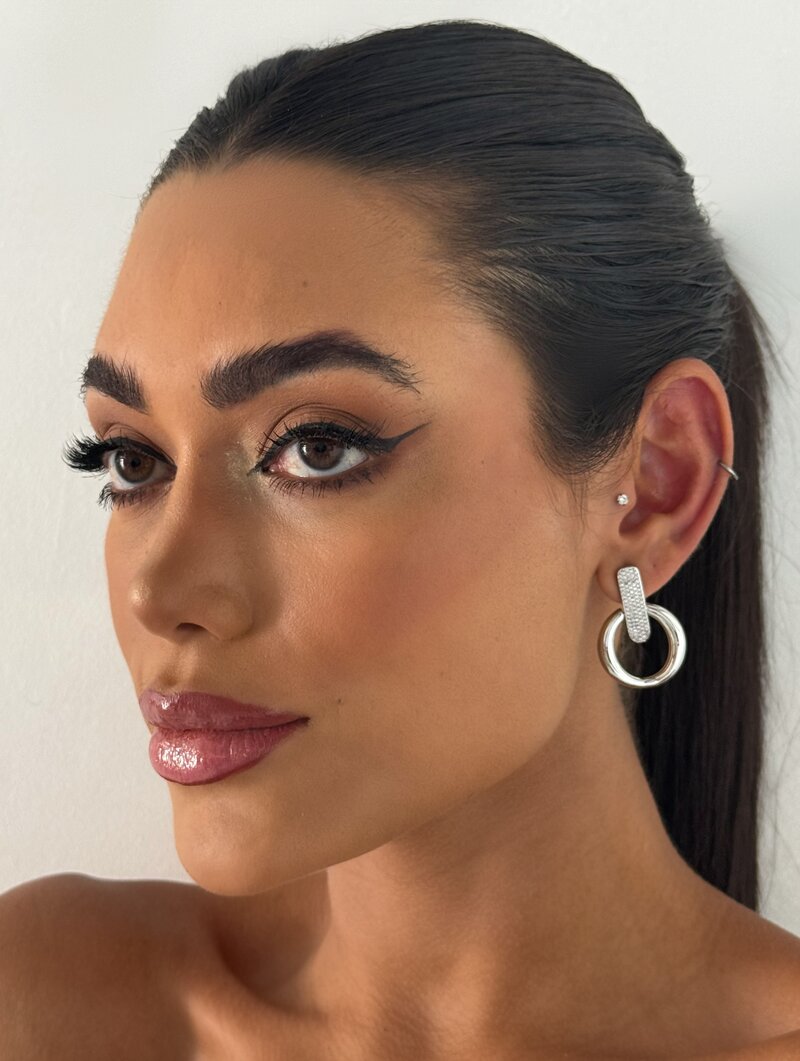 Brinco Folheado a Ouro 18k e Prata Argola com Ponteira de Micro Zicônias