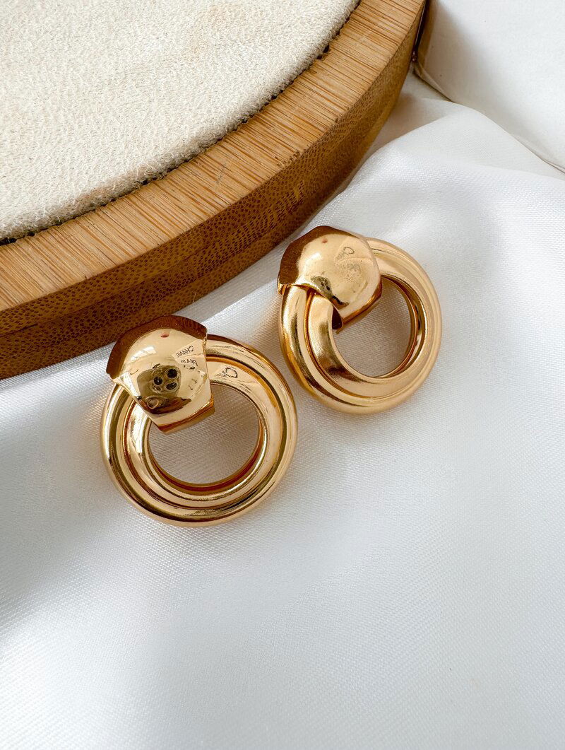 Brinco Folheado a Ouro 18k e Prata Argola com Ponteira Lisa