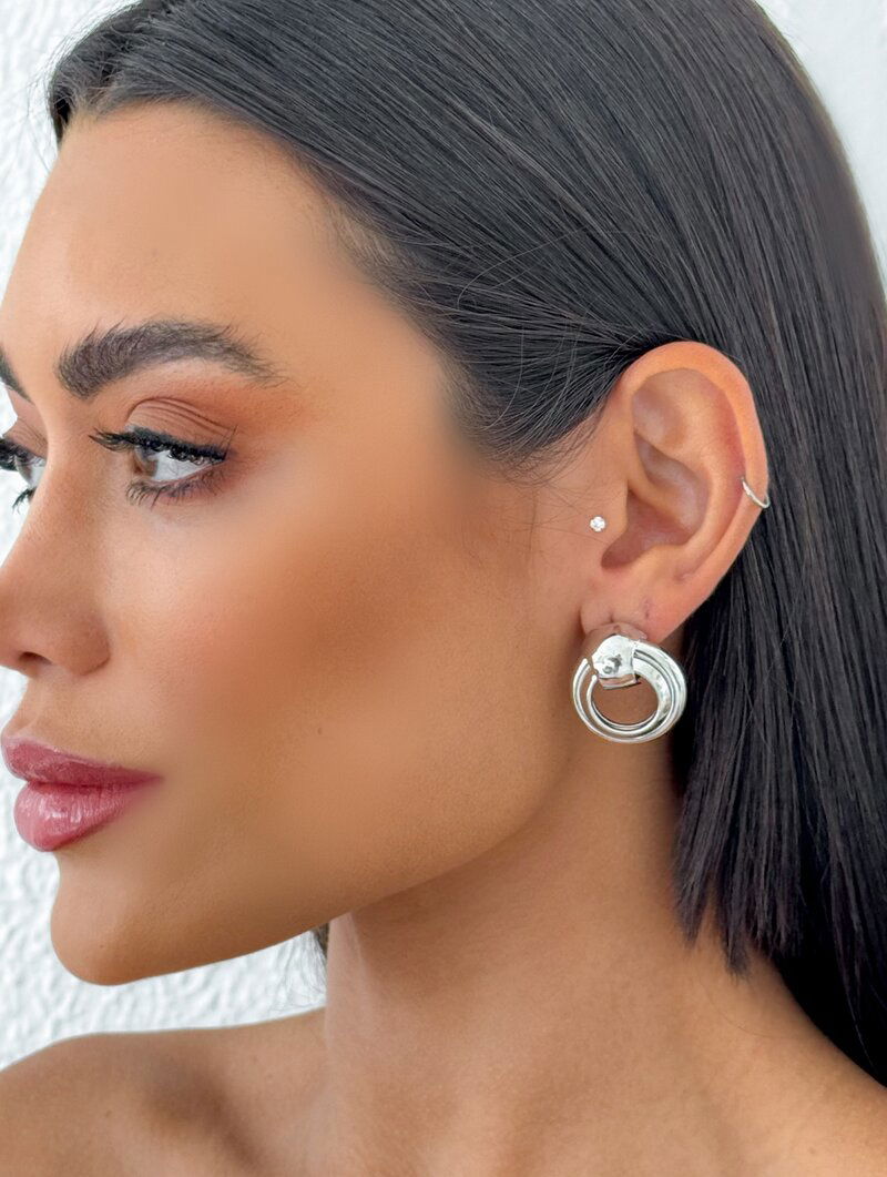 Brinco Folheado a Ouro 18k e Prata Argola com Ponteira Lisa