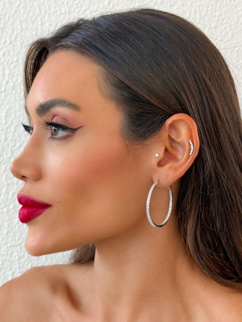 Brinco Folheado a Ouro 18k e Prata Argola Cravejada